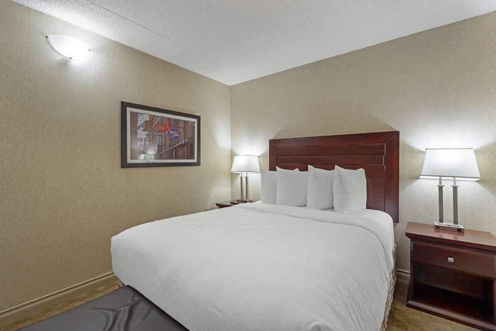 Best Western Plus City Centre Inn Едмънтън Стая снимка