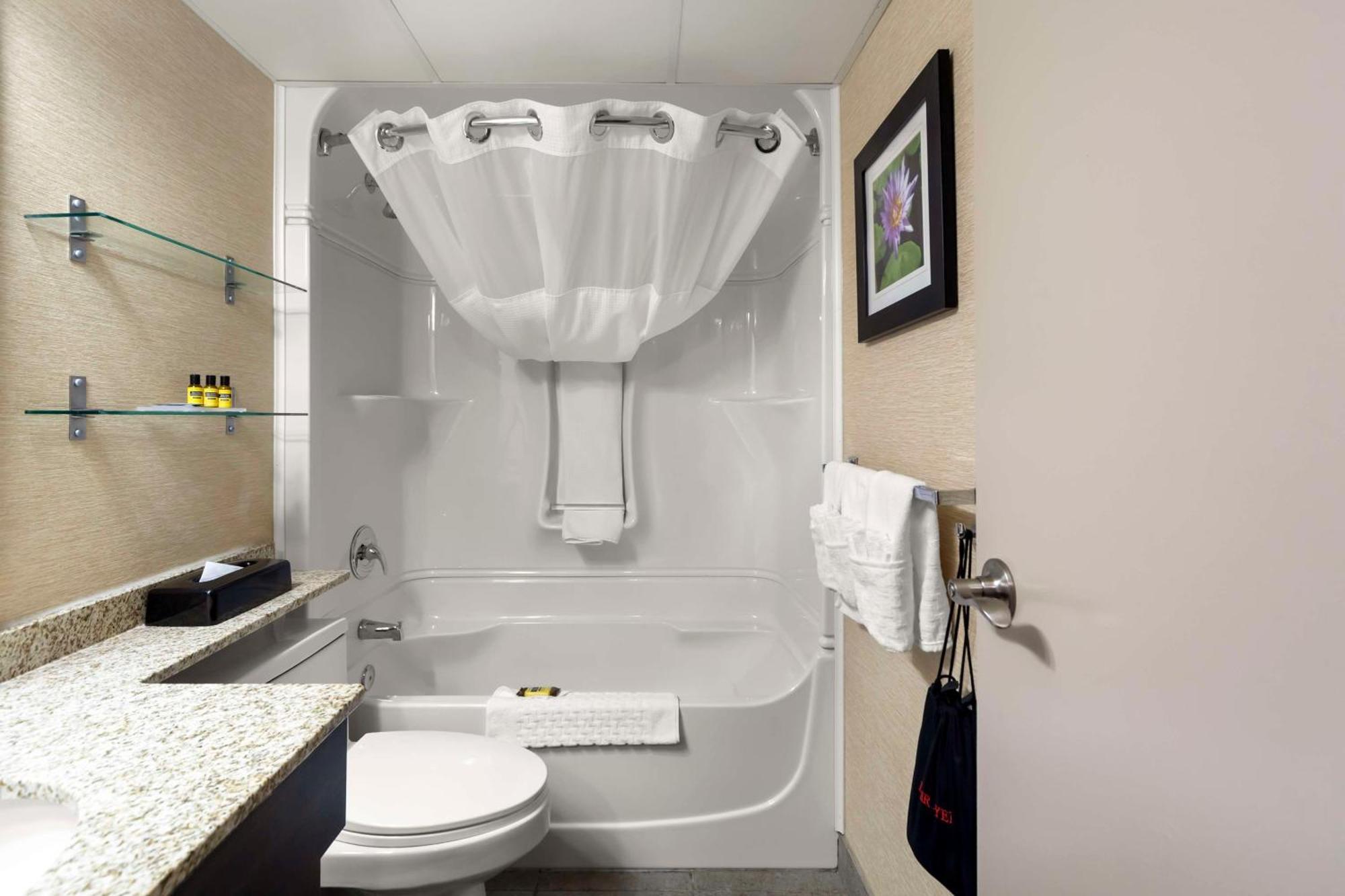 Best Western Plus City Centre Inn Едмънтън Екстериор снимка