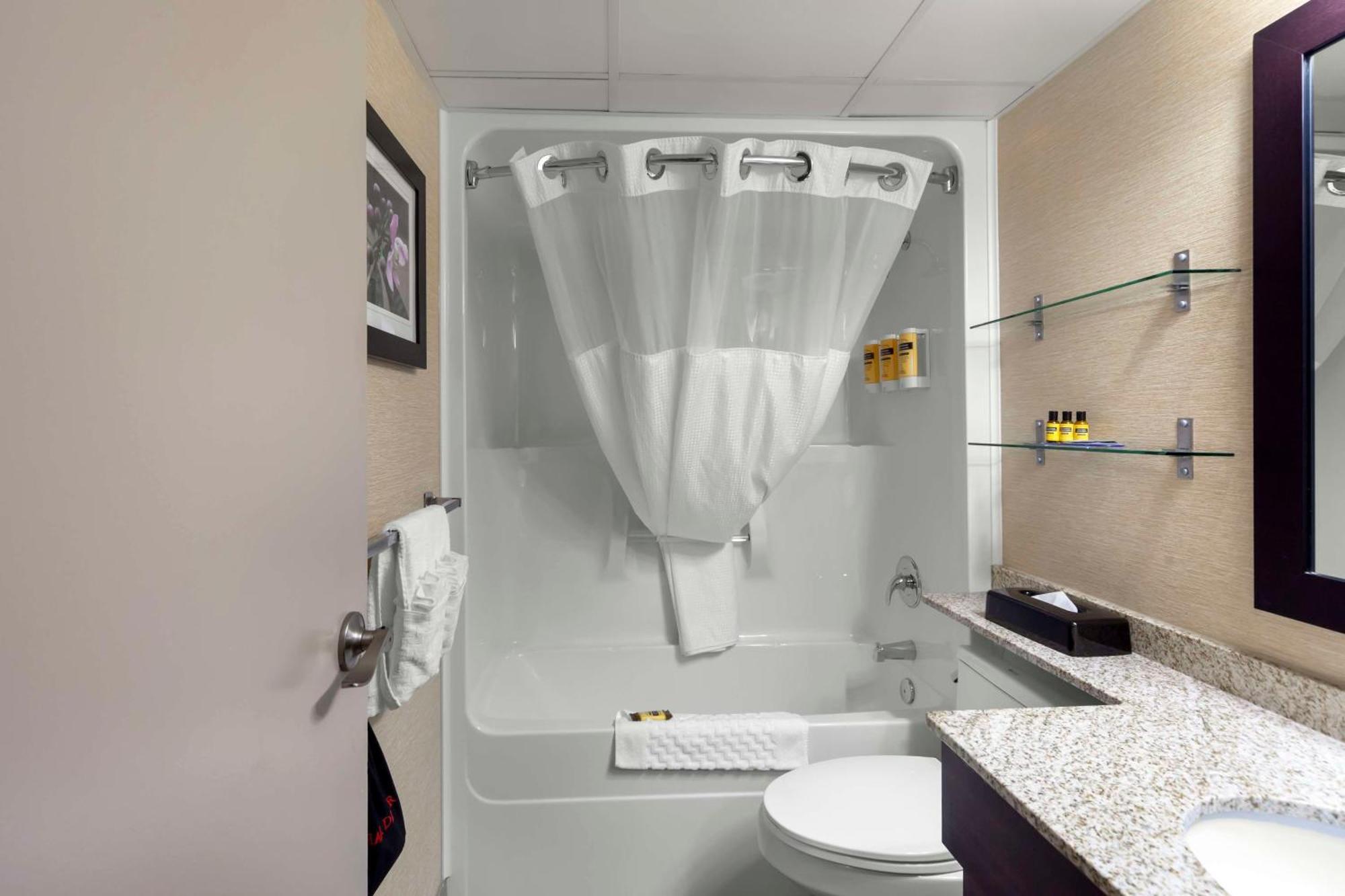 Best Western Plus City Centre Inn Едмънтън Екстериор снимка