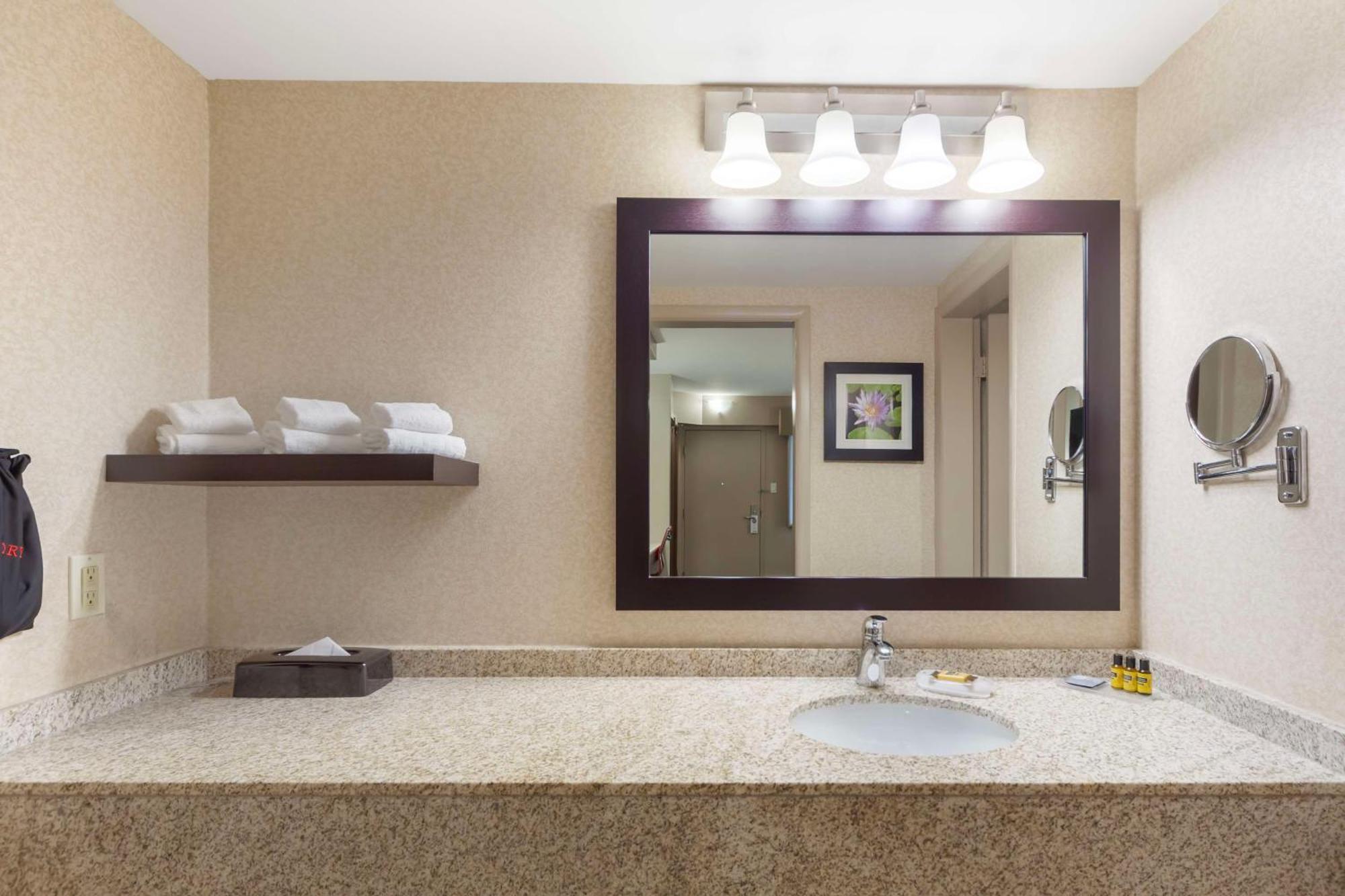 Best Western Plus City Centre Inn Едмънтън Екстериор снимка